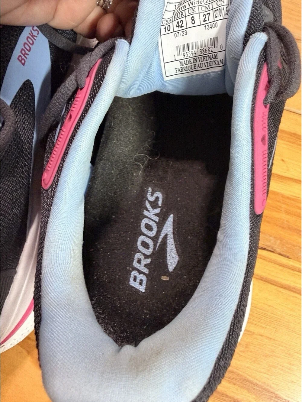 Brooks Ghost Max Women’s 10 Extra Wide Running/Walking Sneakers Blue Pink